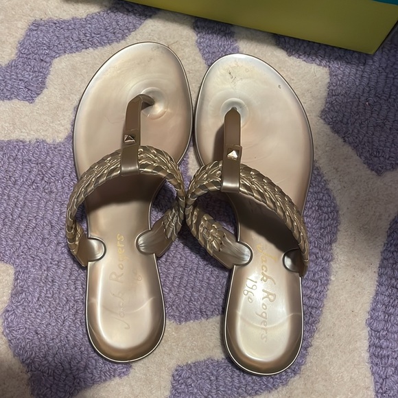Gently used Jack Rogers Flip Flop Jellies in Gold - Picture 3 of 5